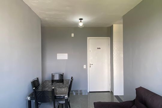 Sala de apartamento à venda com 2 quartos, 42m² em Jardim Boa Vista (zona Oeste), Osasco