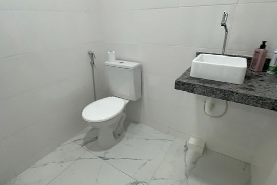 Banheiro de apartamento para alugar com 1 quarto, 39m² em Recreio dos Bandeirantes, Rio de Janeiro