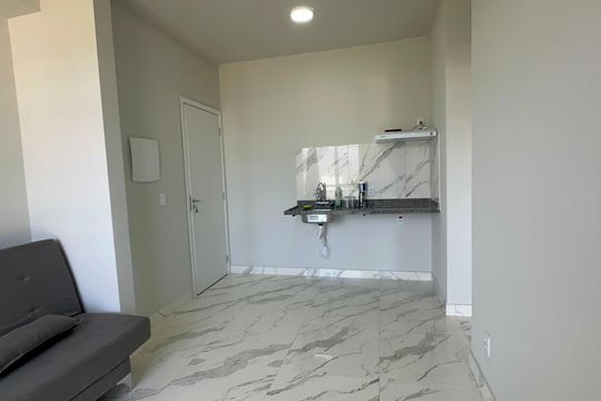 Sala de apartamento para alugar com 1 quarto, 39m² em Recreio dos Bandeirantes, Rio de Janeiro