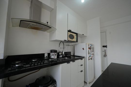 Cozinha de apartamento para alugar com 1 quarto, 35m² em Liberdade, São Paulo