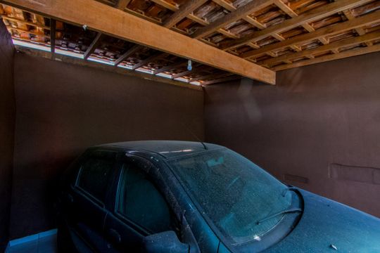 Garagem de casa à venda com 2 quartos, 90m² em Parque Sao Vicente, Santo André