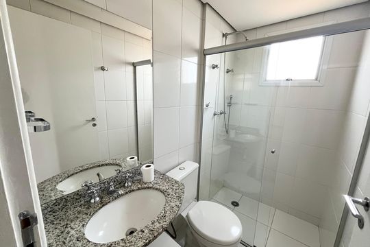 Banheiro de apartamento à venda com 3 quartos, 82m² em Água Fria, São Paulo