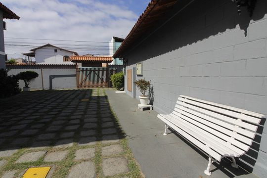 Casa de Condomínio para alugar com 2 quartos, 75m² em Parque Burle, Cabo Frio