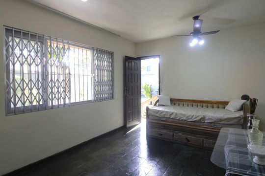 Casa de Condomínio para alugar com 2 quartos, 75m² em Parque Burle, Cabo Frio