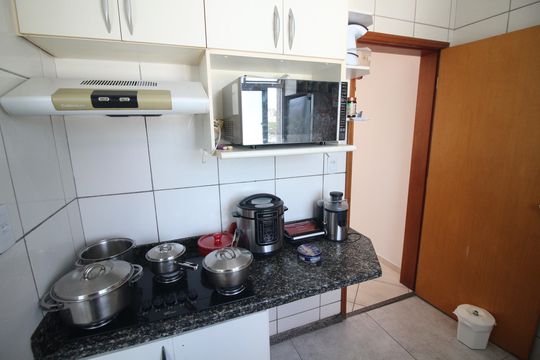 Cozinha de apartamento à venda com 2 quartos, 60m² em Novo Riacho, Contagem