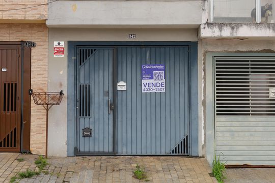 Fachada de casa à venda com 2 quartos, 200m² em Vila Campanela, São Paulo
