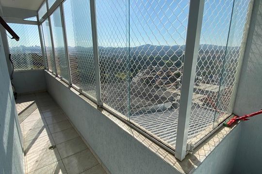 AREA INTERNA de casa à venda com 3 quartos, 96m² em Km 18, Osasco