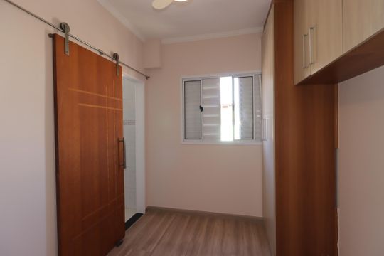 Suíte de apartamento à venda com 2 quartos, 98m² em Jardim Santo Antônio, Santo André