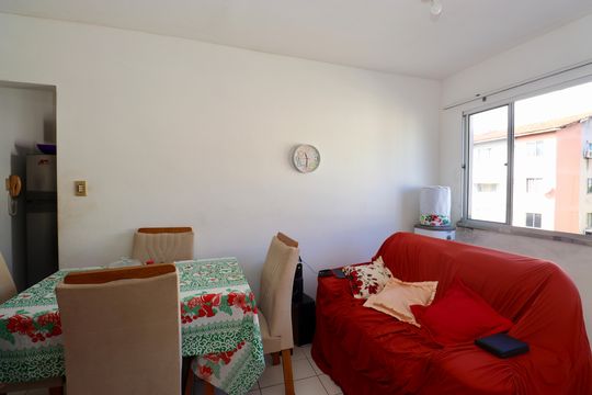 Sala de apartamento para alugar com 2 quartos, 44m² em Jardim das Margaridas, Salvador