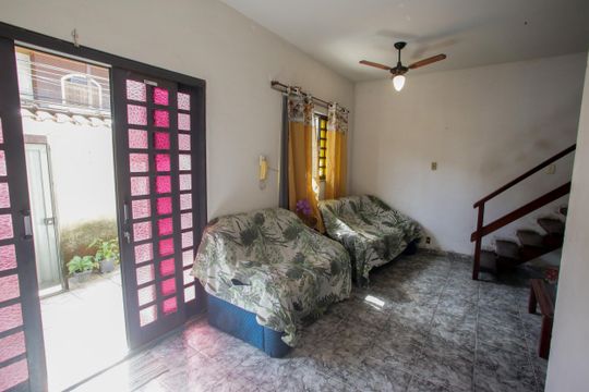 Sala de casa à venda com 2 quartos, 380m² em Taquara, Rio de Janeiro
