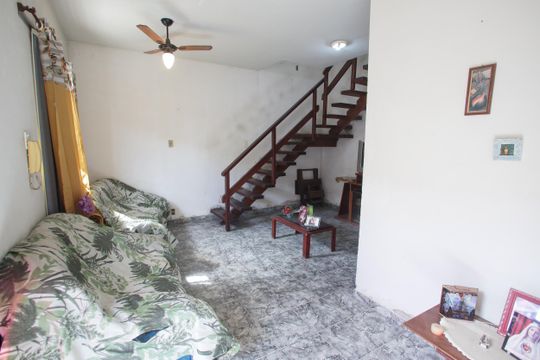 Sala de casa para alugar com 2 quartos, 380m² em Taquara, Rio de Janeiro