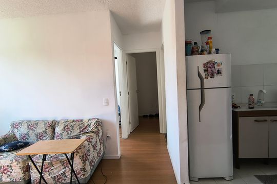 Sala de apartamento para alugar com 2 quartos, 45m² em Vargem Pequena, Rio de Janeiro