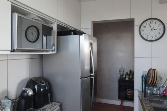 Cozinha e Área de Serviço de apartamento à venda com 2 quartos, 50m² em Castelo, Belo Horizonte