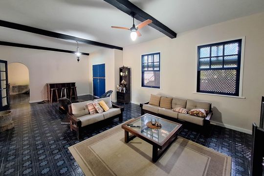 Sala de casa à venda com 3 quartos, 150m² em Engenho do Mato, Niterói