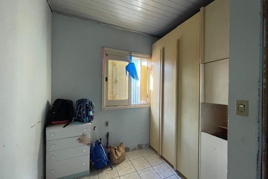 Quarto 2 de casa à venda com 4 quartos, 80m² em Vila Nova, Novo Hamburgo