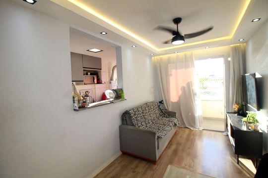 Sala de apartamento à venda com 2 quartos, 50m² em Irajá, Rio de Janeiro