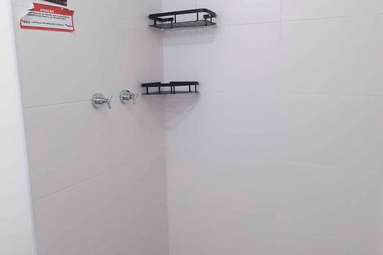 Banheiro da Suíte de apartamento para alugar com 2 quartos, 50m² em Vila Osasco, Osasco