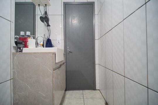 Banheiro de apartamento à venda com 2 quartos, 73m² em Centro, São Leopoldo