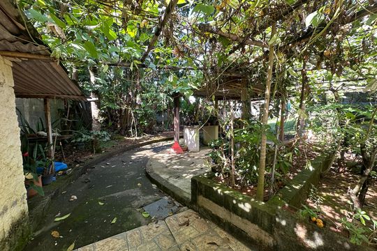 Quintal de casa à venda com 2 quartos, 121m² em Jardim Bandeirantes, Barueri