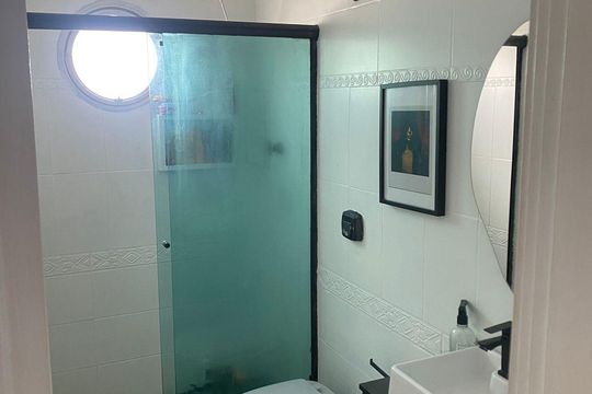 Banheiro de apartamento à venda com 2 quartos, 55m² em Cidade Ademar, São Paulo