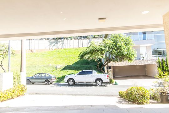 Vista da Sala de casa de condomínio para alugar com 4 quartos, 415m² em Parque Sinai, Santana de Parnaíba
