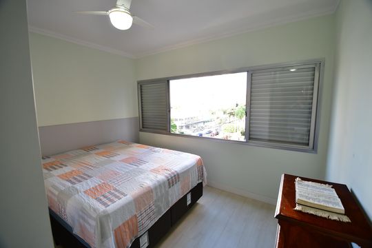 Quarto  de apartamento à venda com 1 quarto, 50m² em Cambuí, Campinas
