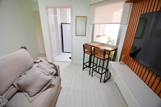 Sala de apartamento à venda com 1 quarto, 50m² em Cambuí, Campinas