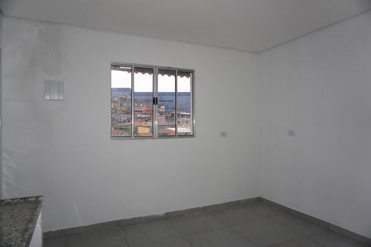 Cozinha de casa para alugar com 1 quarto, 29m² em Jardim Santo Eduardo, Embu das Artes