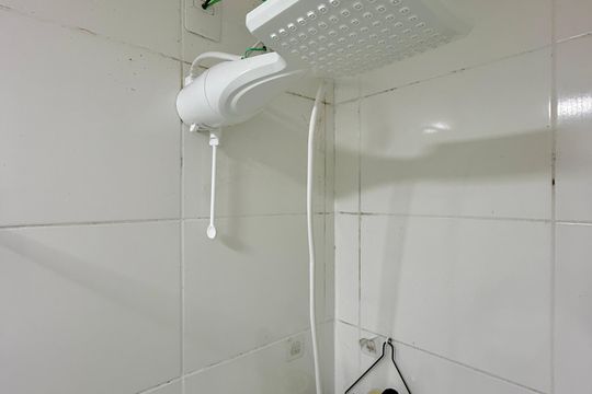 Banheiro de apartamento à venda com 2 quartos, 34m² em Santo Amaro, São Paulo