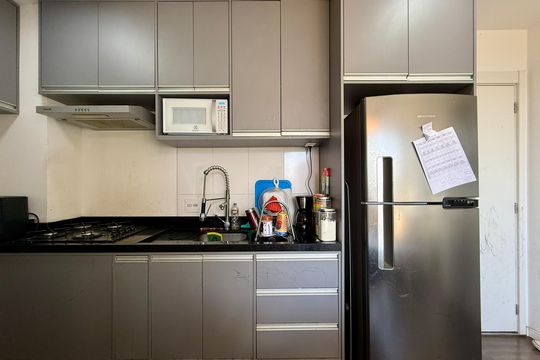 Cozinha de apartamento à venda com 2 quartos, 34m² em Santo Amaro, São Paulo