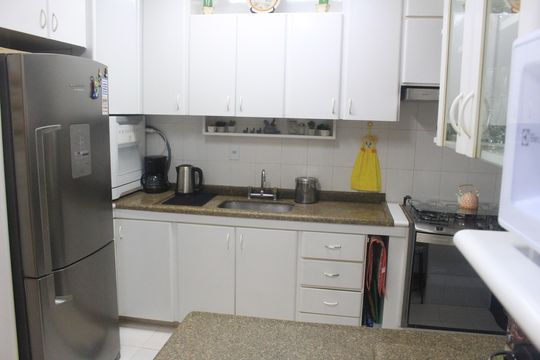 Cozinha de apartamento à venda com 3 quartos, 99m² em Santo Antônio, São Caetano do Sul