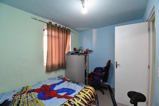 Quarto 1 de apartamento para alugar com 2 quartos, 1m² em Ganchinho, Curitiba