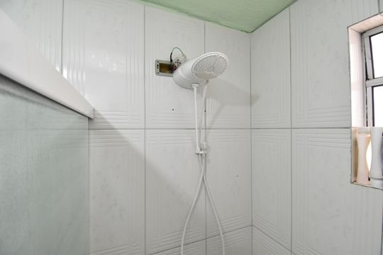 Banheiro de apartamento para alugar com 2 quartos, 1m² em Ganchinho, Curitiba