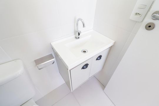 Banheiro de apartamento à venda com 2 quartos, 33m² em Fazenda Aricanduva, São Paulo