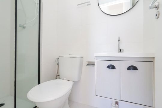 Banheiro de apartamento à venda com 2 quartos, 33m² em Fazenda Aricanduva, São Paulo