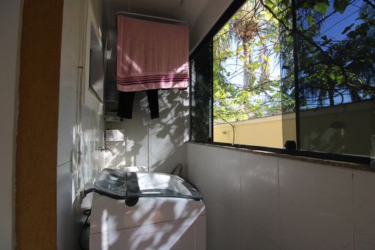 Área de serviço de casa de condomínio à venda com 3 quartos, 144m² em Anil, Rio de Janeiro