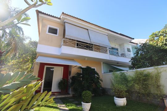 Frente da casa de casa de condomínio à venda com 3 quartos, 144m² em Anil, Rio de Janeiro