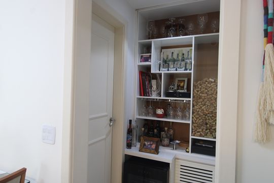 Sala de casa de condomínio à venda com 3 quartos, 144m² em Anil, Rio de Janeiro