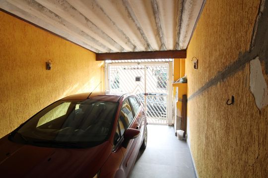 garagem de casa à venda com 2 quartos, 120m² em Vila Ponte Rasa, São Paulo