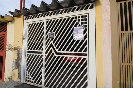 fachada de casa à venda com 2 quartos, 120m² em Vila Ponte Rasa, São Paulo