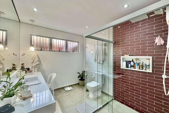 Banheiro de casa à venda com 4 quartos, 216m² em Lapa, São Paulo
