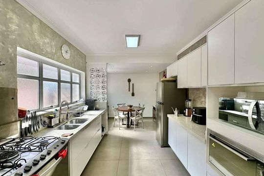 Cozinha de casa à venda com 4 quartos, 216m² em Lapa, São Paulo
