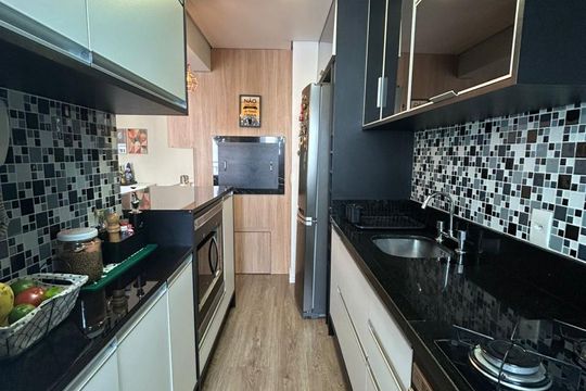 Cozinha de apartamento para alugar com 3 quartos, 70m² em Jardim Sabará, Porto Alegre