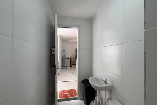 Banheiro de apartamento à venda com 2 quartos, 36m² em Vila Pereira Cerca, São Paulo