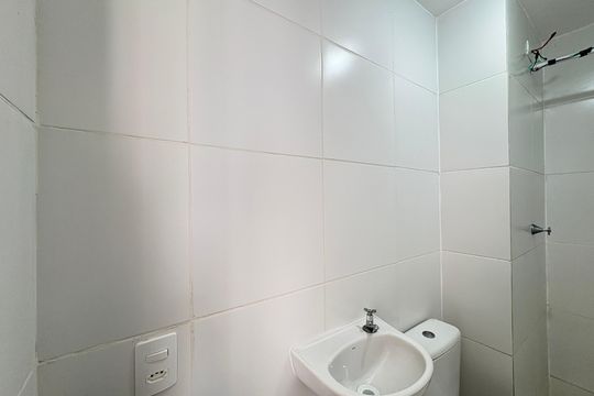 Banheiro de apartamento à venda com 2 quartos, 36m² em Vila Pereira Cerca, São Paulo