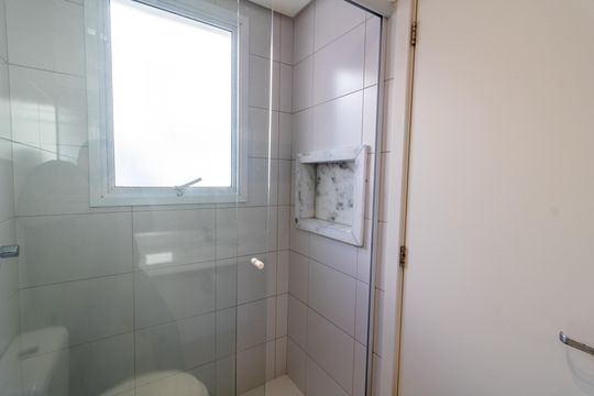 Banheiro da Suíte 2 de casa de condomínio à venda com 4 quartos, 200m² em Glória, Porto Alegre