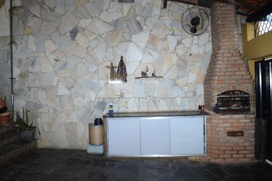 Churrasqueira de casa para alugar com 2 quartos, 158m² em São Gabriel, Belo Horizonte