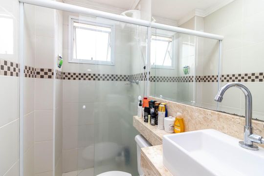 Banheiro 2 de apartamento à venda com 3 quartos, 90m² em Vila Ester (zona Norte), São Paulo