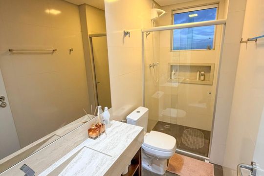 Banheiro social de apartamento à venda com 2 quartos, 103m² em Inconfidência, Belo Horizonte