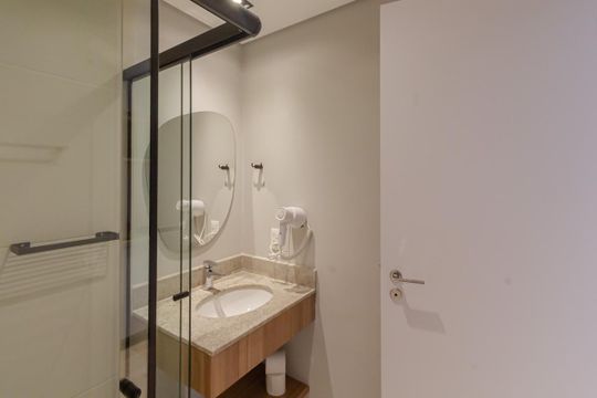Banheiro de kitnet/studio à venda com 1 quarto, 29m² em Planalto Paulista, São Paulo